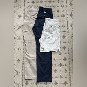Vineyard Vines Men's Chinos and Polo Men’s Shorts Bundle (Size 32)
